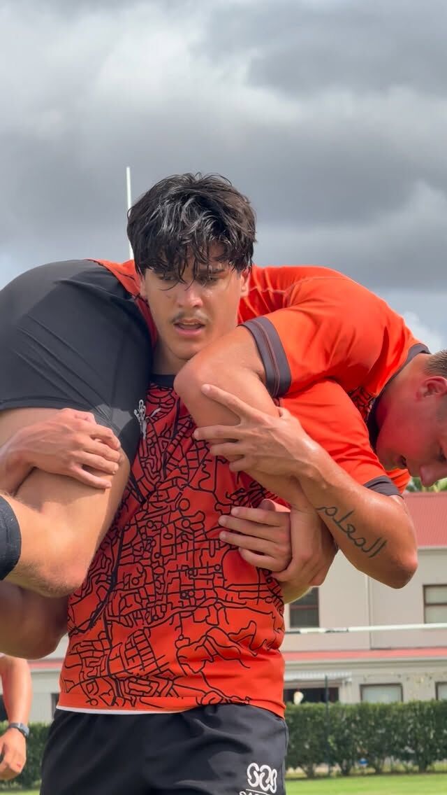 The closer we fly, the stronger the formation. #thunderbirds ✈️🔥
We train to trust, support and execute when it matters most. 💪#dontcomplicatethesimple #sasrii #sasrugby #rugby