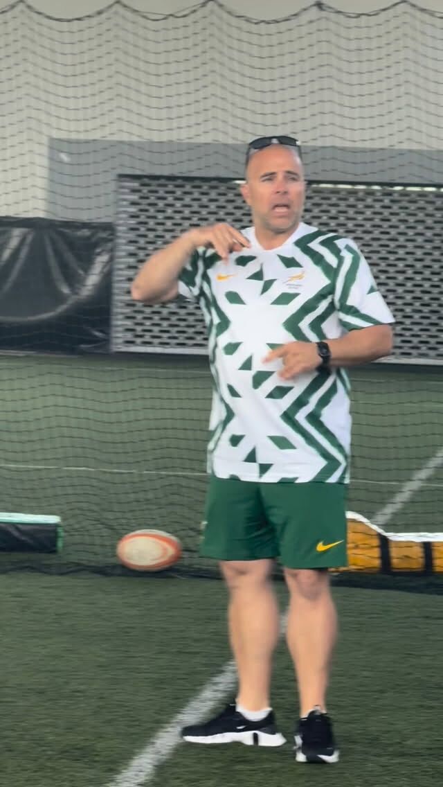 BTS with coach @ashleyevert1976 👊#rugbysevens #sasrugbysevens #block3 #stripstrapstrikestrangle #thisissevens #beyondthegame